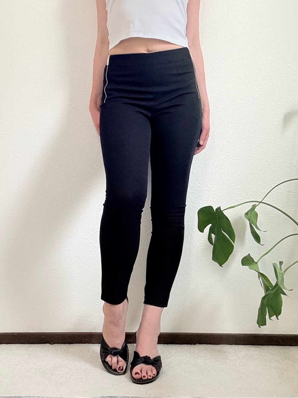 Ted Baker London Cemelia Skinny Cropped Pants with Zipper Details Indie Sleaze